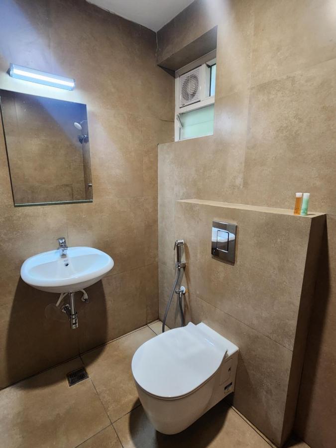 Flora Embassy Hotell Chennai Eksteriør bilde